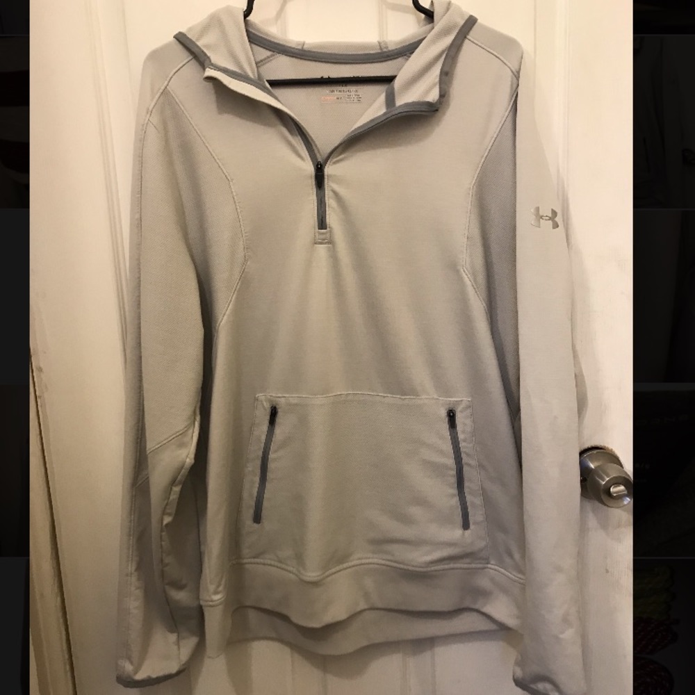 Men’s Under Armour 1/4 zip hooded sweatshirt